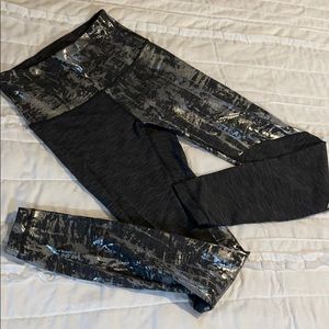 Rare metallic legging